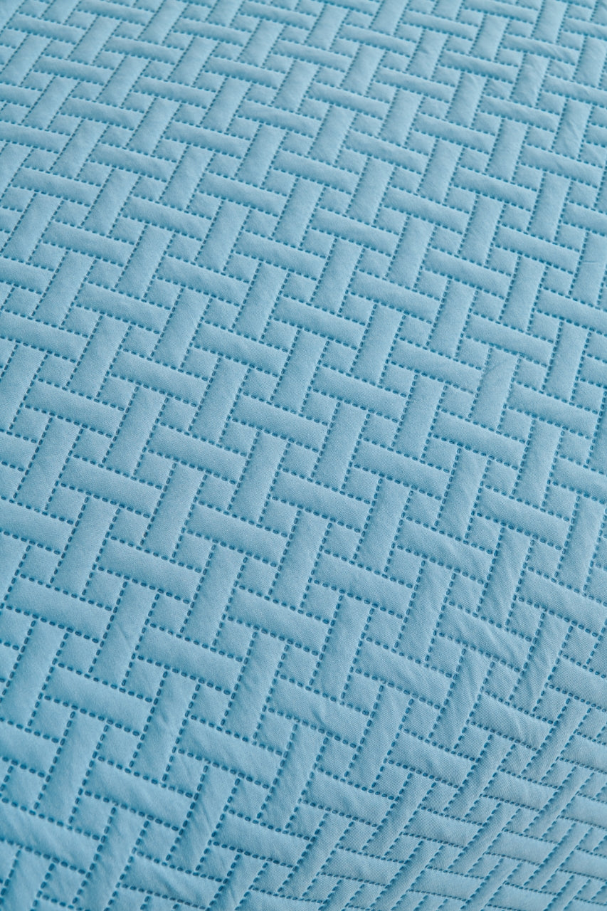 3 PC Squared Stitched Pinsonic Reversible Oversized Bedspread Blue Color