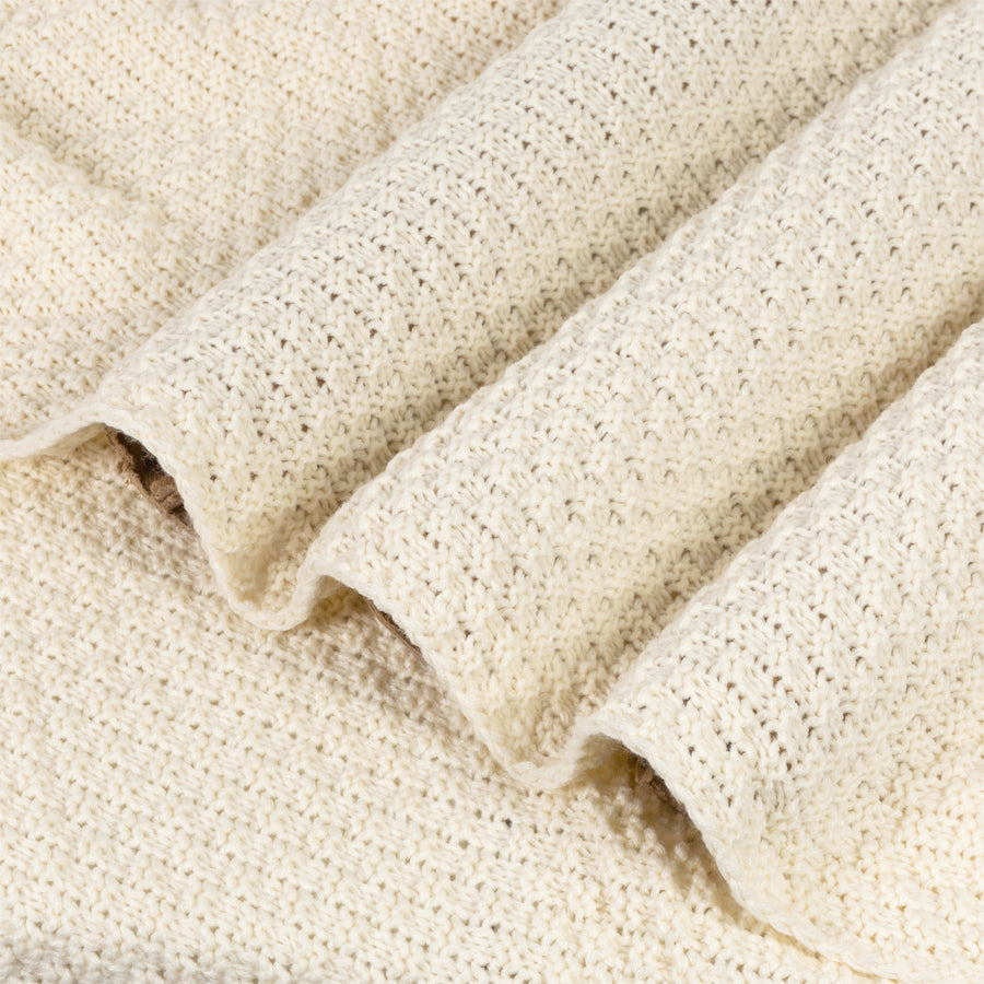 Cable Knit Sweater Design Soft Lightweight Throw with Tassels