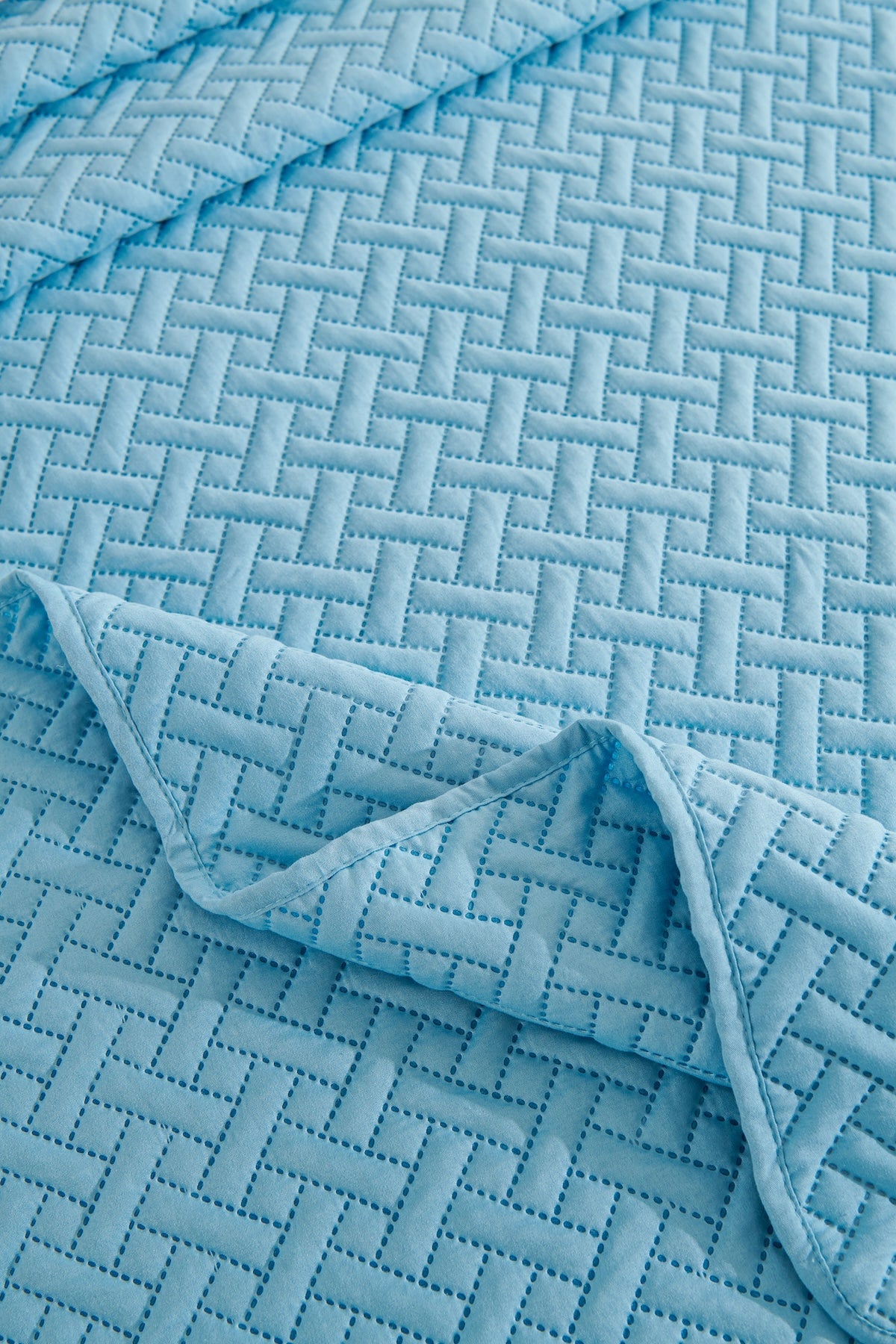 3 PC Squared Stitched Pinsonic Reversible Oversized Bedspread Blue Color