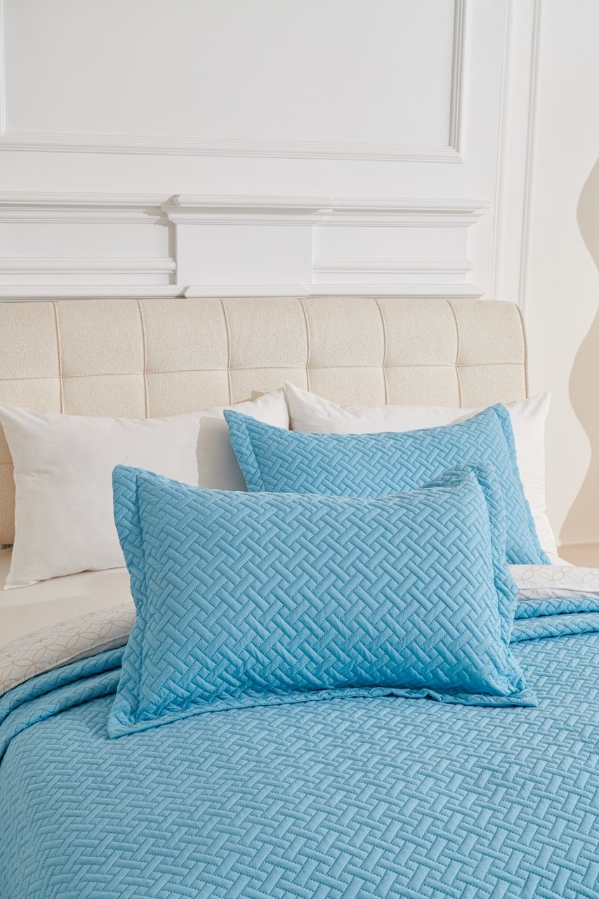 3 PC Squared Stitched Pinsonic Reversible Oversized Bedspread Blue Color