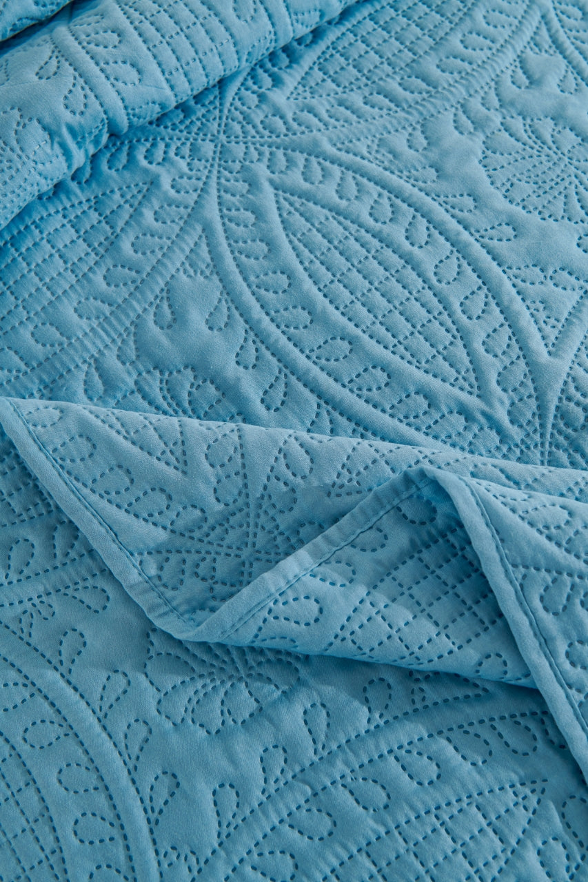 3 Pc Oversized Bedspread Coverlet Set Blue Color